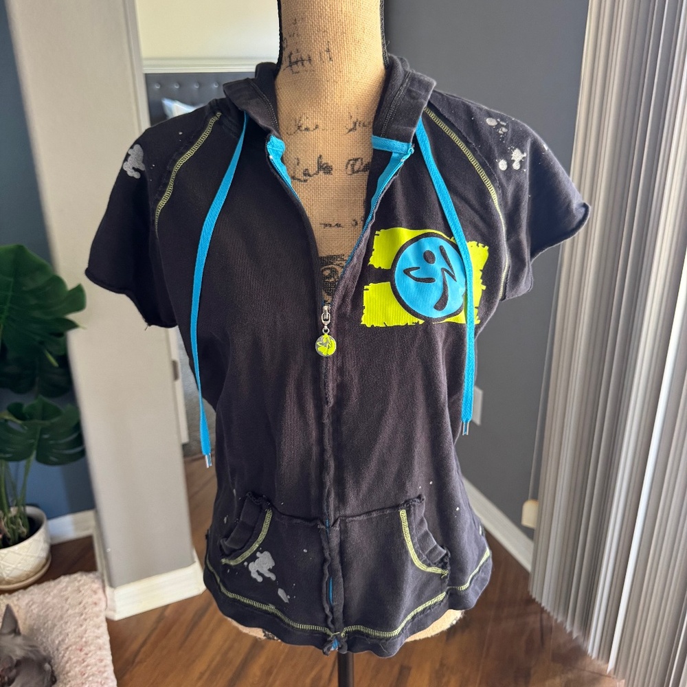 Zumba Wear Large Short Sleeve Zip-Up Hoodie Zumba Instructor Graphic